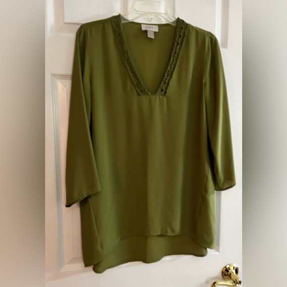 LOFT Tops - LOFT/women’s Olive (not a bright green as pic) Lace V-Neck Blouse 3/4 sleeves S